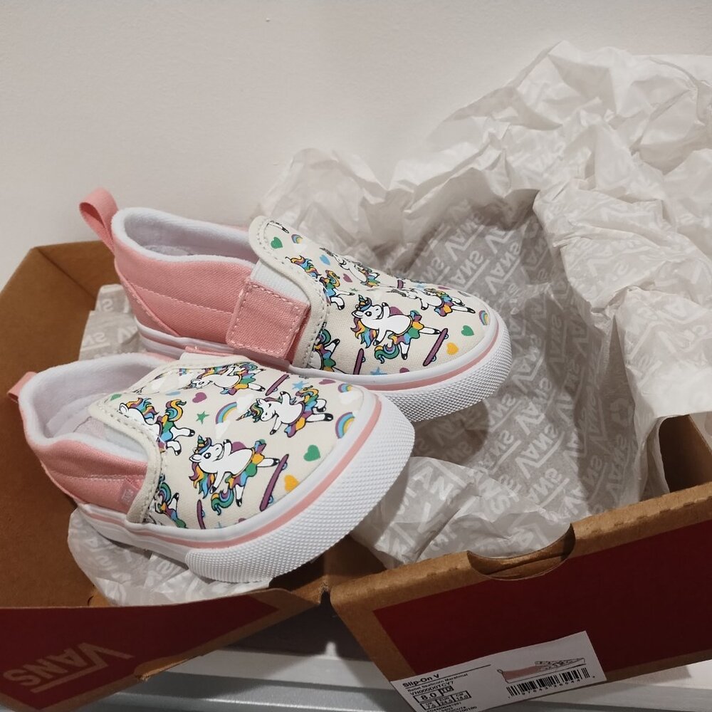 [New with box] Vans Toddler Girls' Unicorn Slip-On V Sneaker - size 9T
